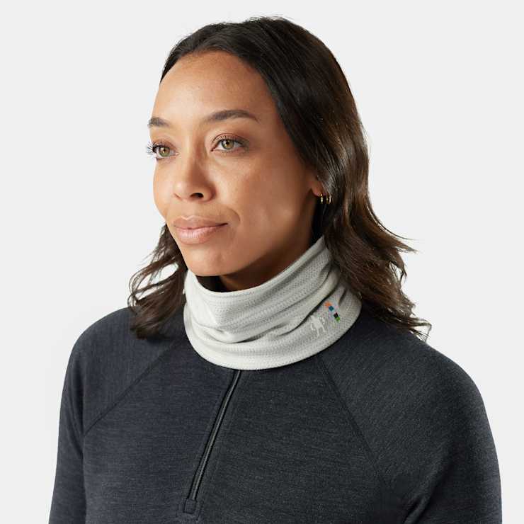 Smartwool Thermal Merino Reversible Neck Gaiter Accessories Smartwool Light Gray Color Shift-P98